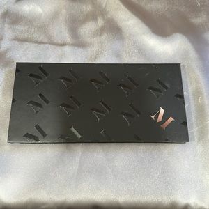 Morphe eyeshadow palette